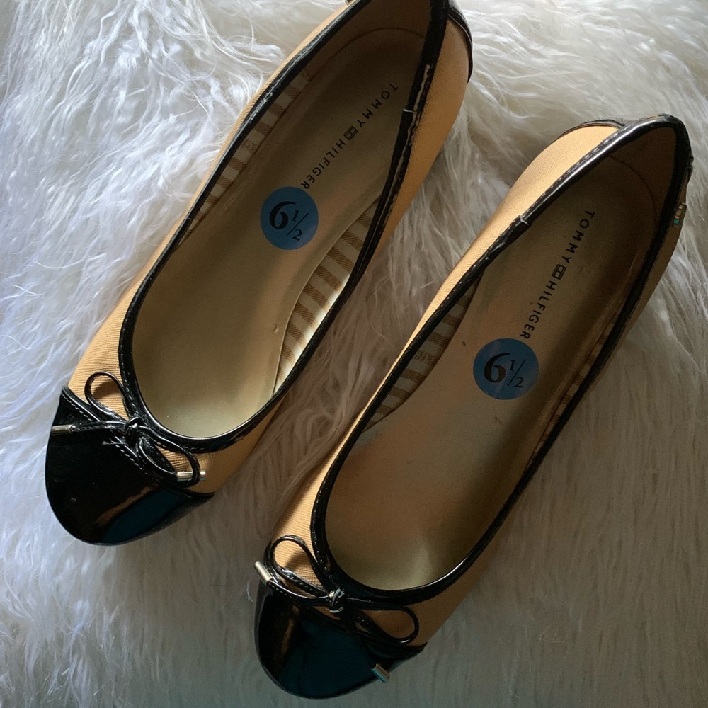 Tommy Hilfiger New Flats size 6 1/2. NEVER worn